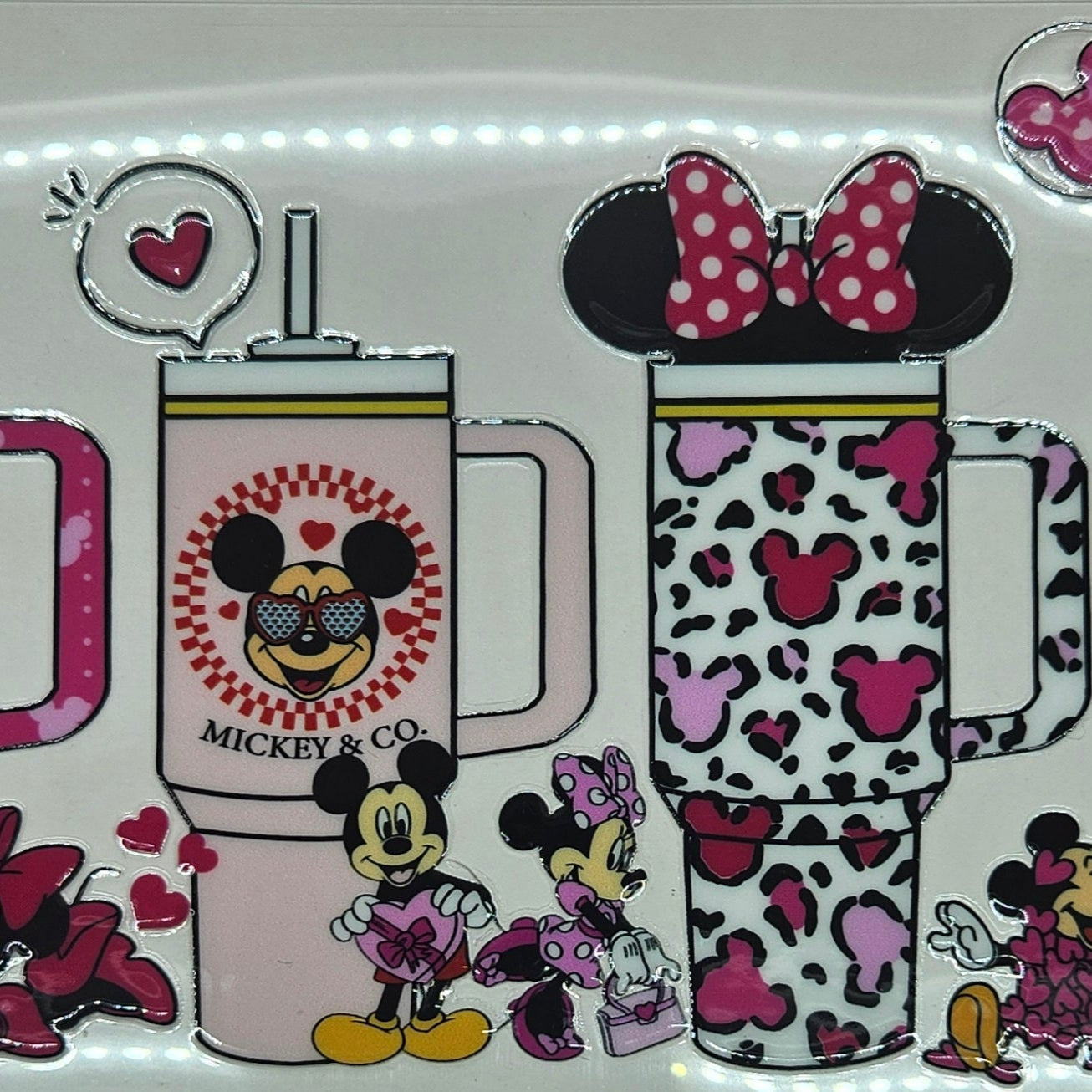 Minnie & Mickey Love